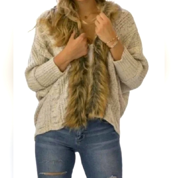 Khaki Open Front Faux Fur‎ Trim Cardigan - Picture 1 of 5